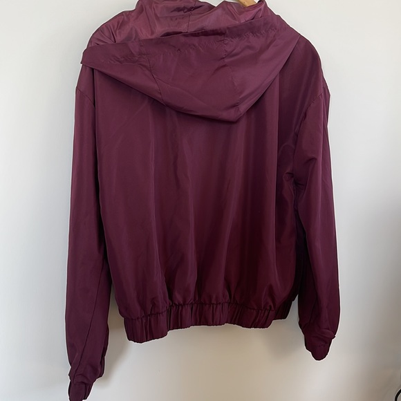 F21 Hooded Wine Windbreaker Popover Zip Jacket - Picture 5 of 5